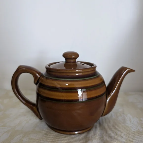 Brown Betty Teapot, Sadler Teapot, Striped Vintage Teapot - Picture 1 of 5
